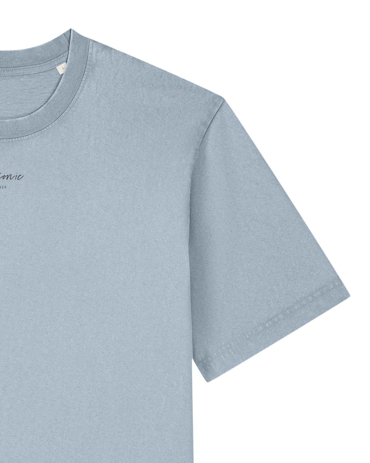 Le t-shirt unisexe teint en pièce à poids lourd