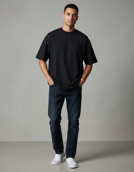 Le T-shirt unisexe surdimensionné à col montant