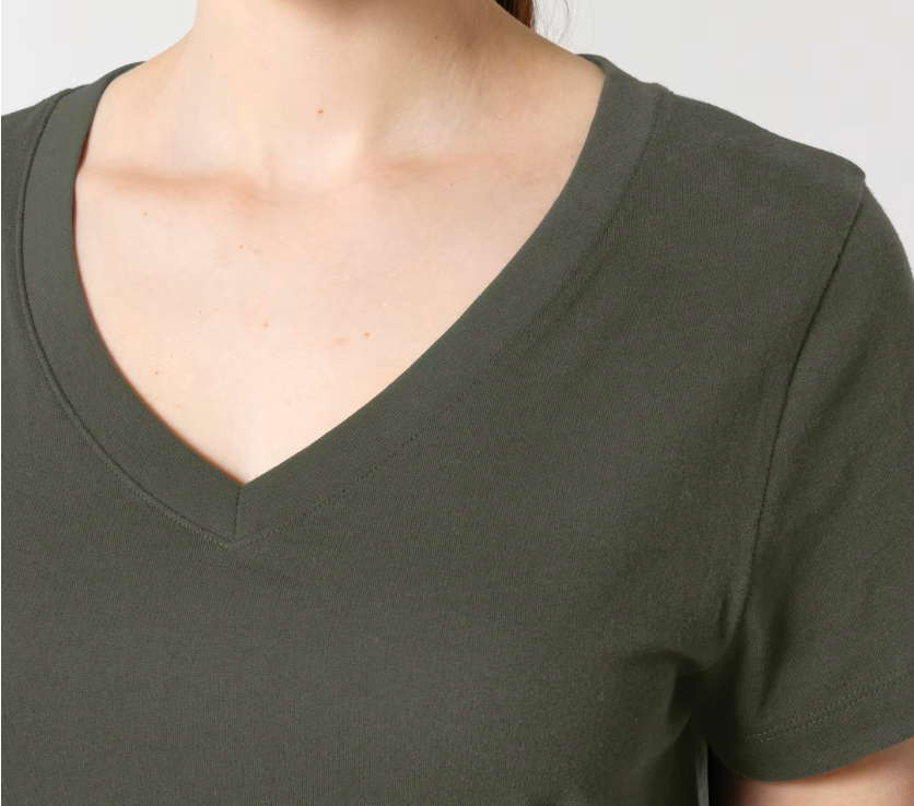 Le t-shirt col V pour femme