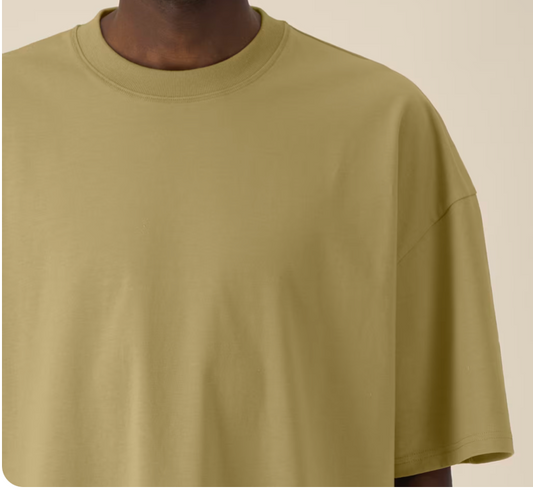 Le t-shirt unisexe coupe Boxy en coton recyclé