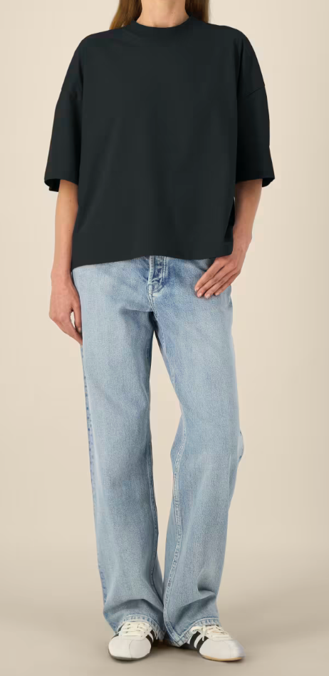 Le t-shirt unisexe coupe Boxy en coton recyclé